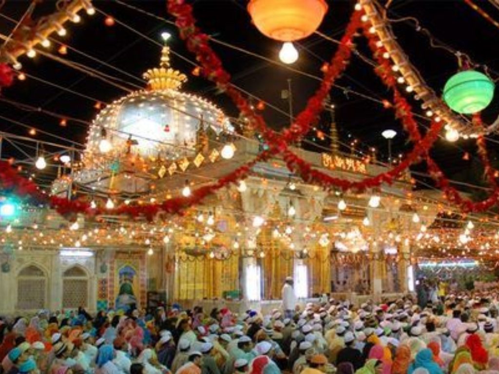 Jaipur Ajmer Pushkar Tour Package (RJ-105)