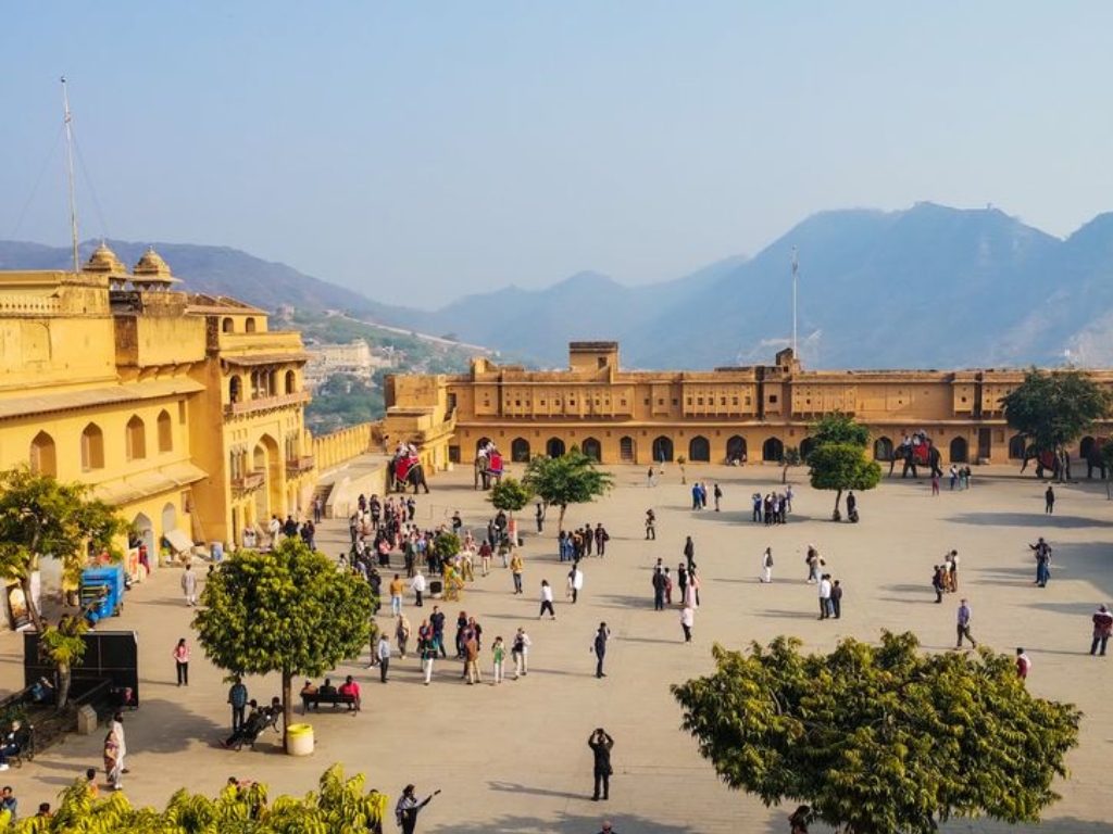 Jaipur Ajmer Pushkar Tour Package (RJ-105)